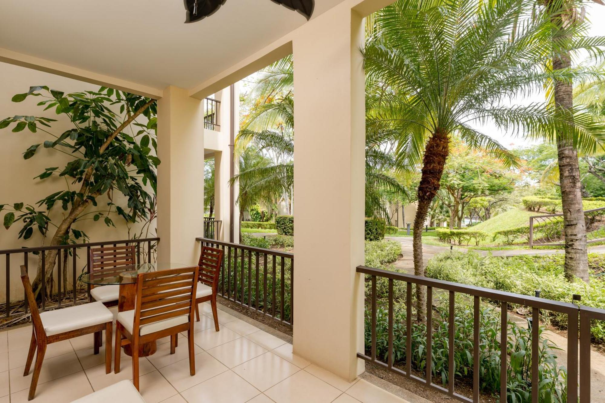 Coco Breeze Private Residence Экстерьер фото